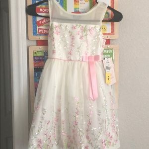 Girl dress